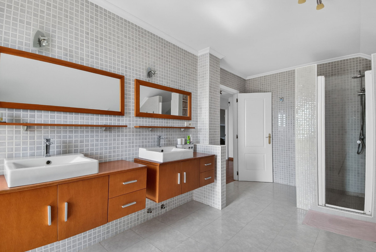 Se vende Finca - Cortijo de 5 dormitorios en Costa Blanca, Alicante, España