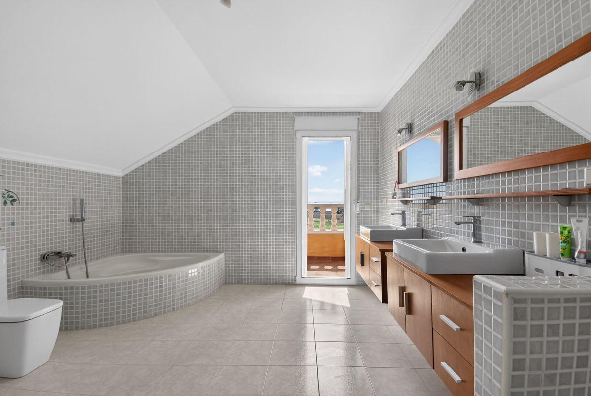 Se vende Finca - Cortijo de 5 dormitorios en Costa Blanca, Alicante, España