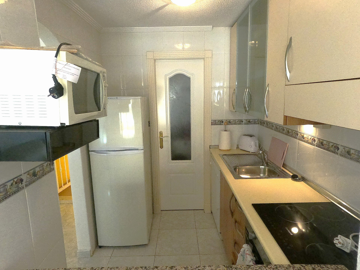 Se vende Apartamento Planta Media de 2 dormitorios en Costa Blanca, Alicante, España