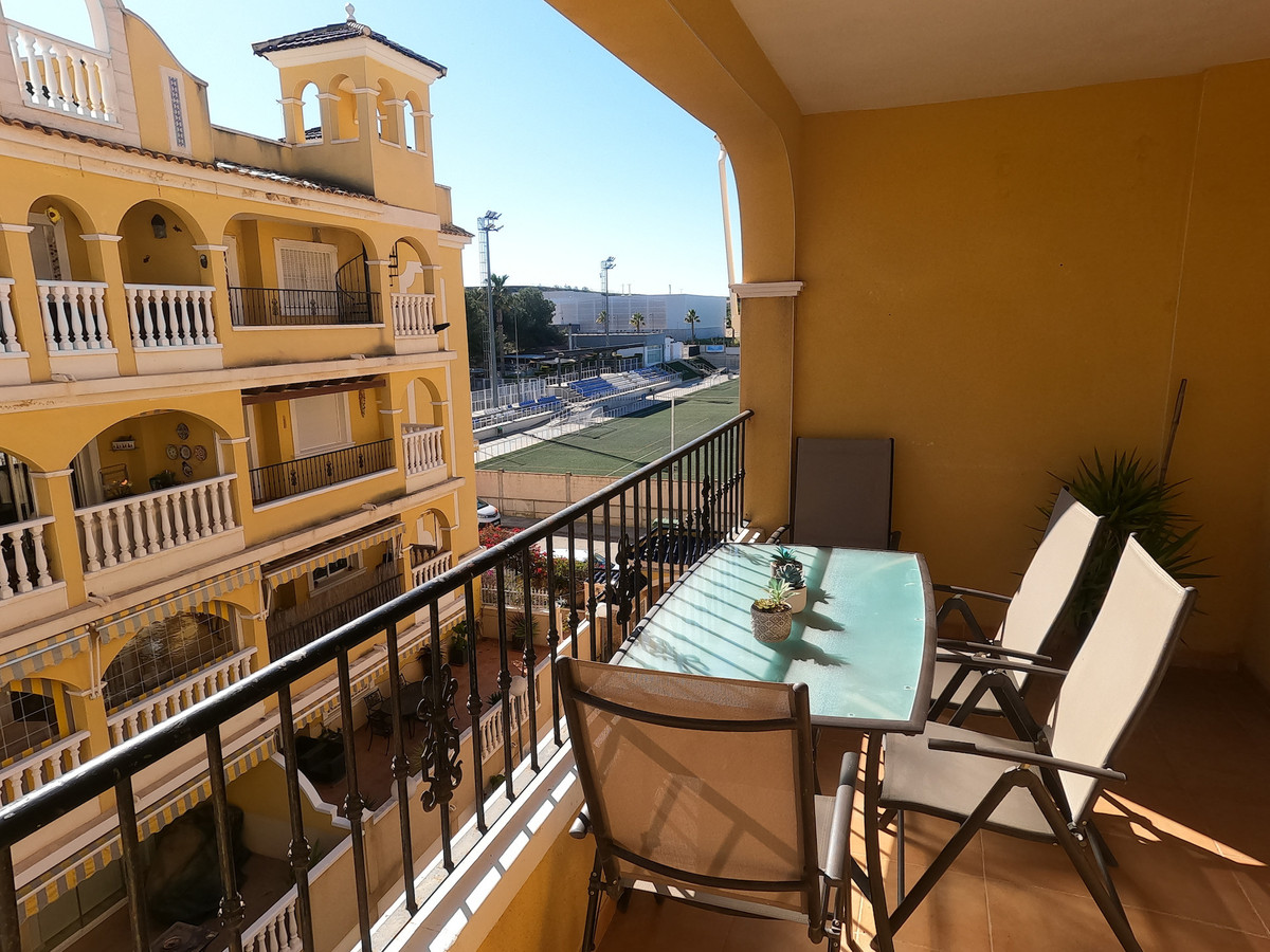 Se vende Apartamento Planta Media de 2 dormitorios en Costa Blanca, Alicante, España