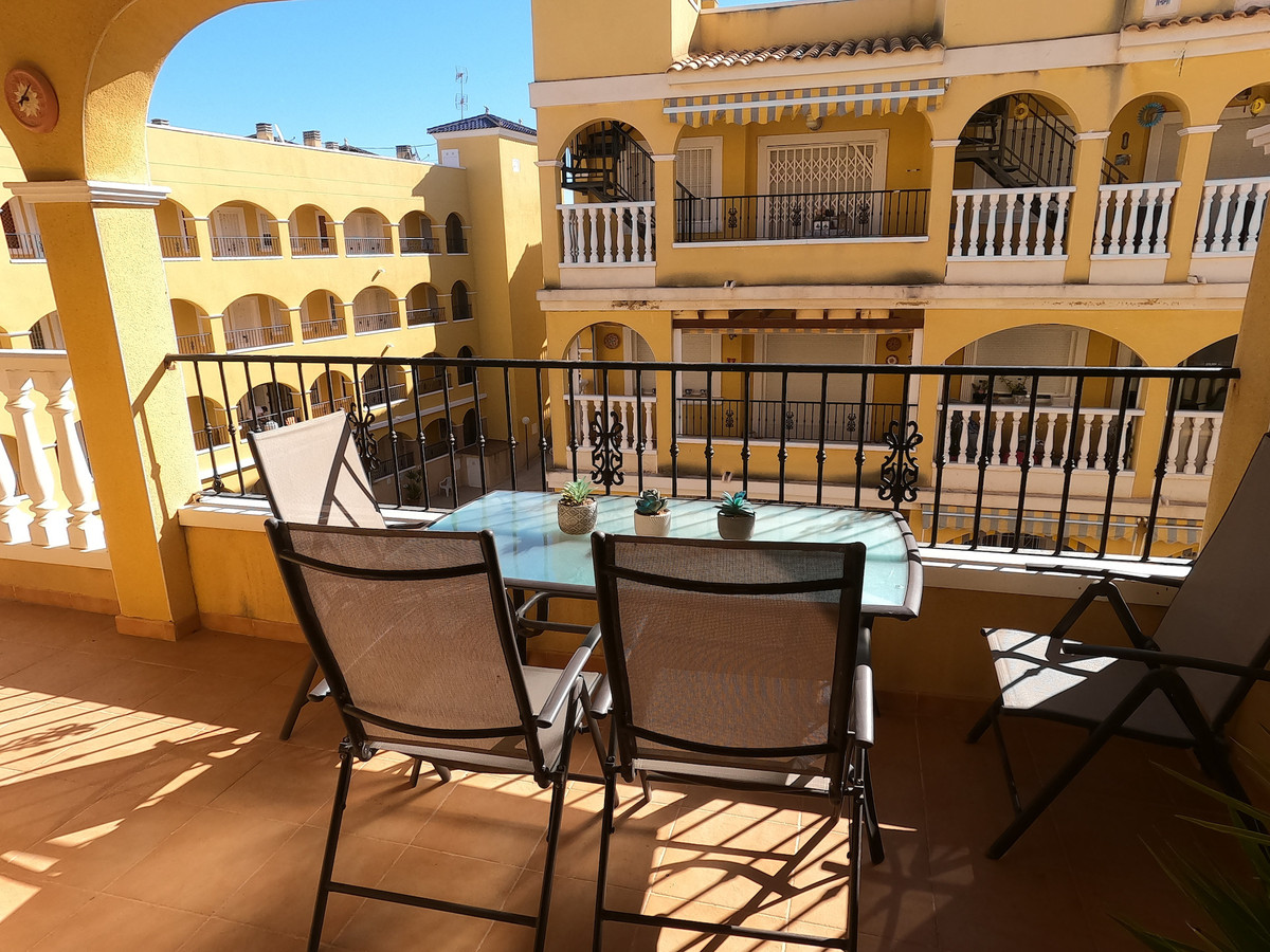 Se vende Apartamento Planta Media de 2 dormitorios en Costa Blanca, Alicante, España