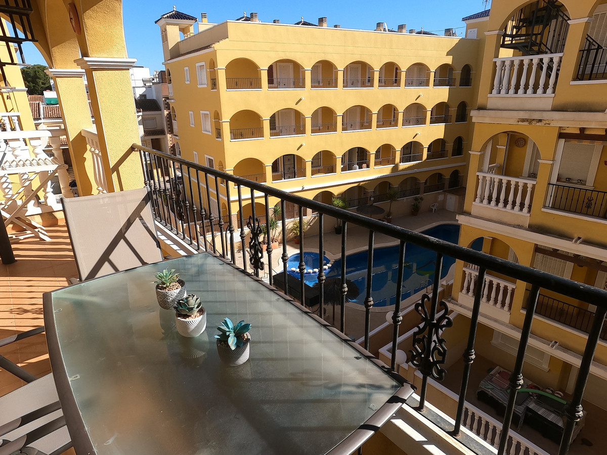 Se vende Apartamento Planta Media de 2 dormitorios en Costa Blanca, Alicante, España