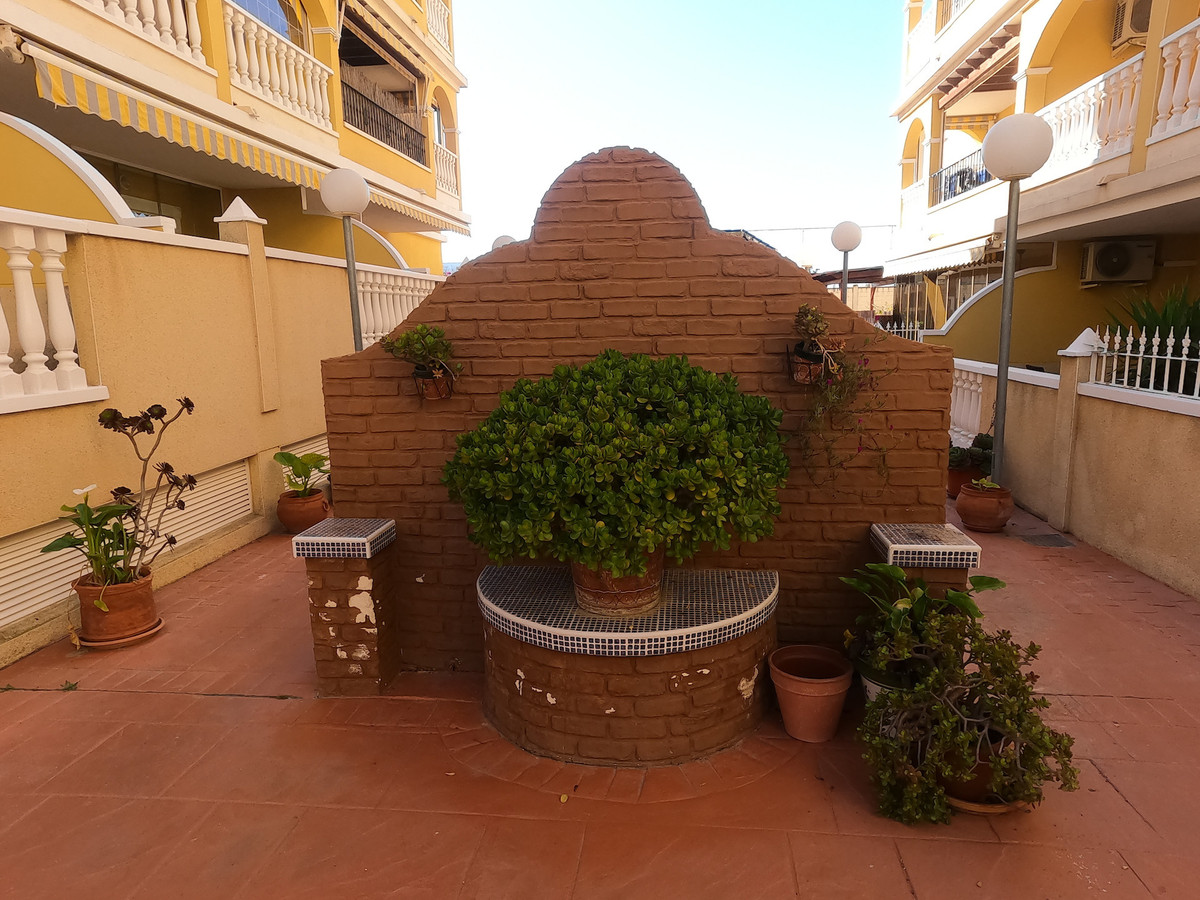 Se vende Apartamento Planta Media de 2 dormitorios en Costa Blanca, Alicante, España