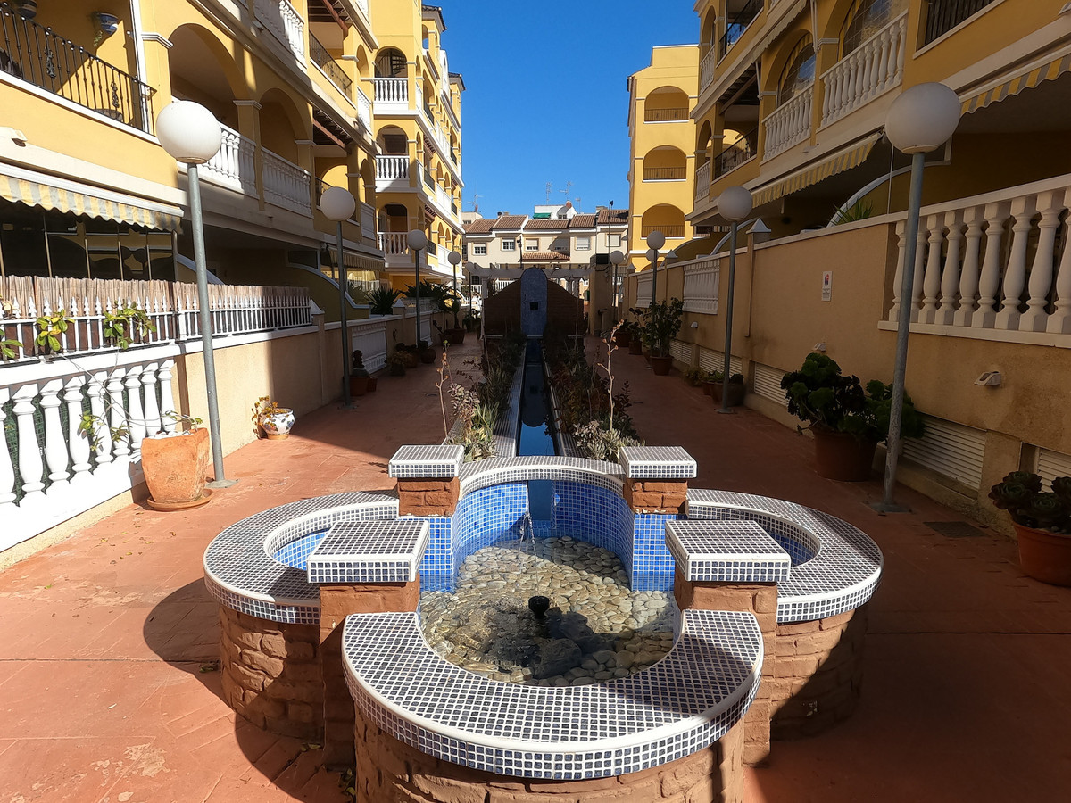 Se vende Apartamento Planta Media de 2 dormitorios en Costa Blanca, Alicante, España