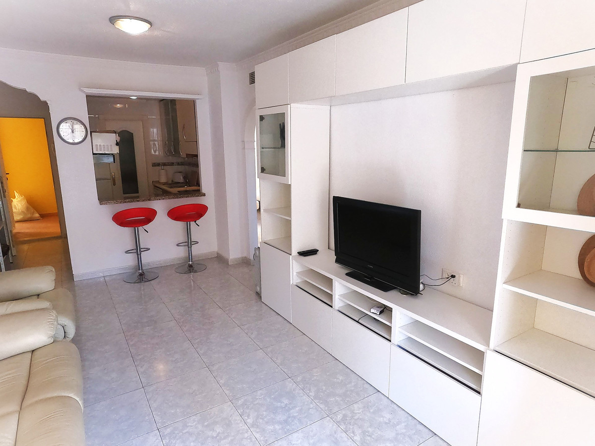 Se vende Apartamento Planta Media de 2 dormitorios en Costa Blanca, Alicante, España