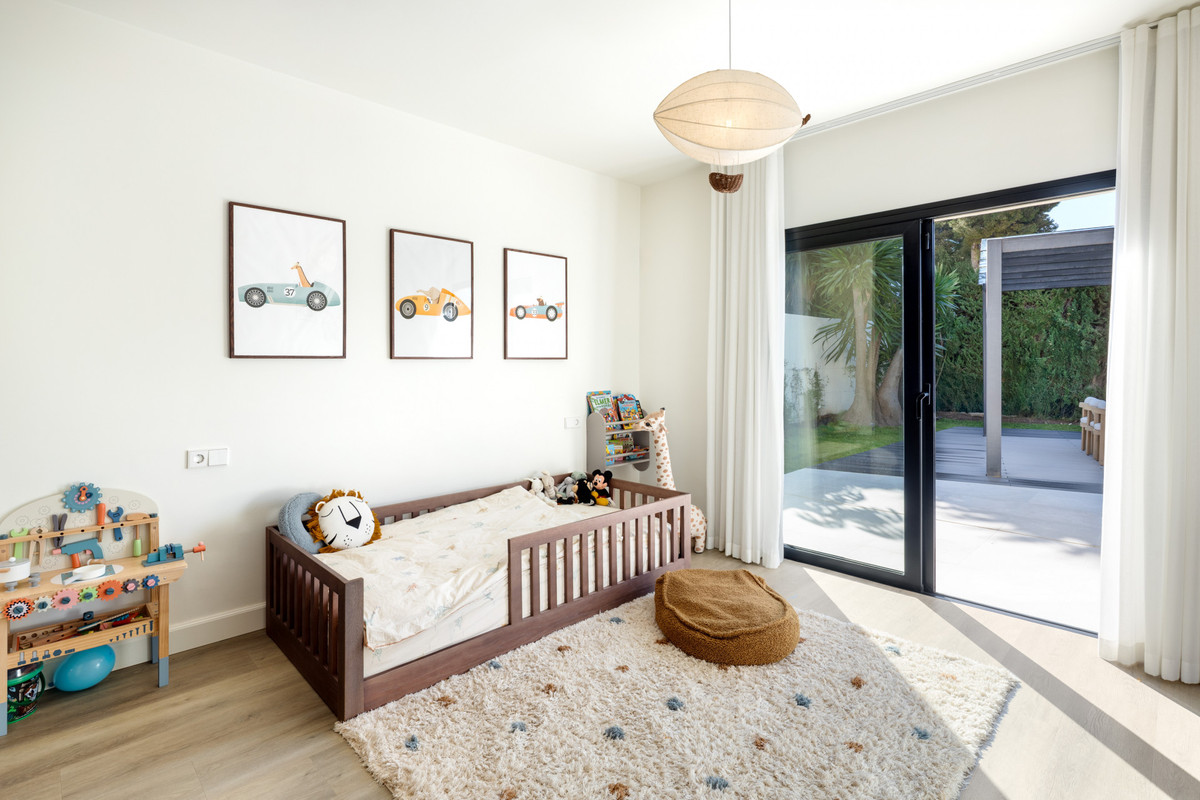 Se vende Villa - Chalet de 4 dormitorios en Costa Del Sol, Málaga, España