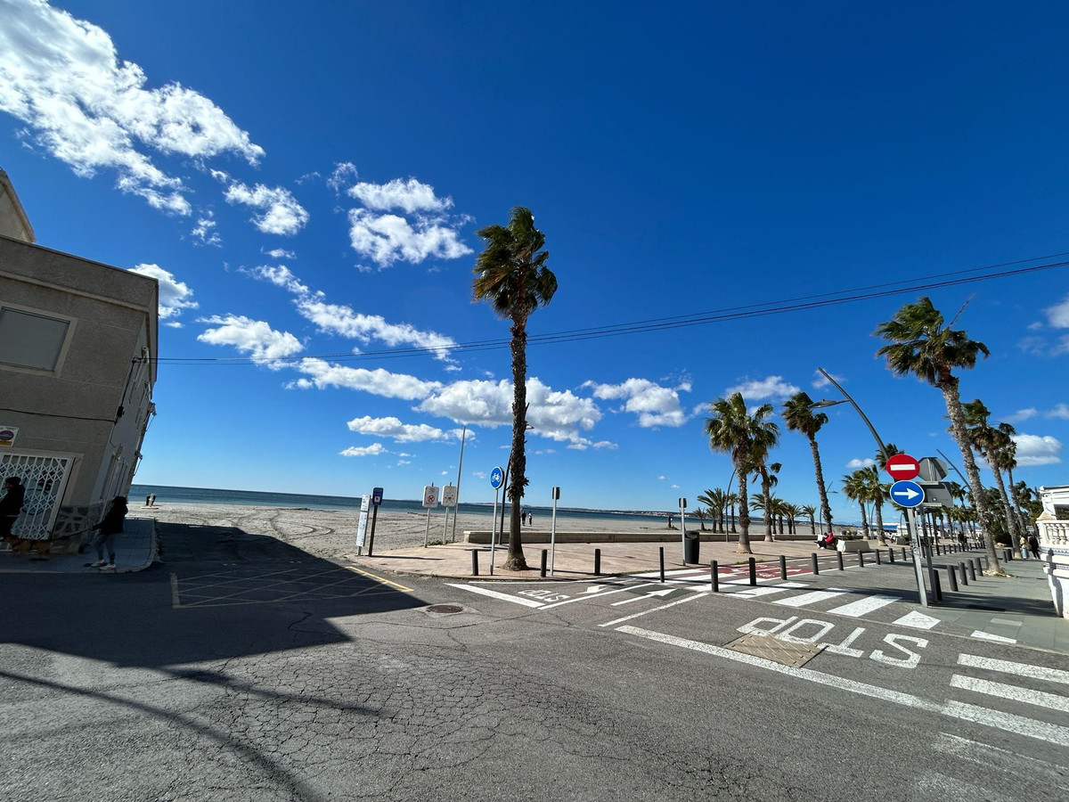 Se vende Apartamento Planta Media de 3 dormitorios en Costa Blanca, Alicante, España