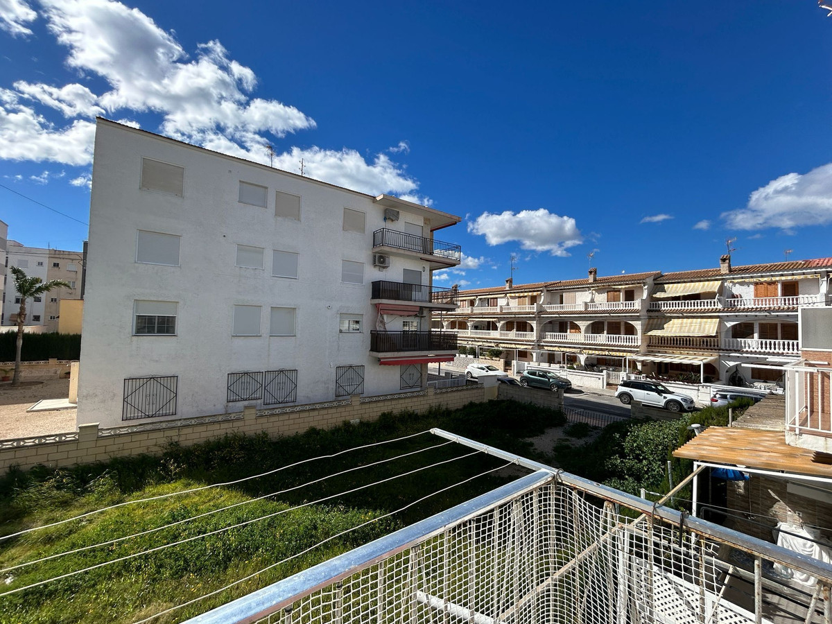Se vende Apartamento Planta Media de 3 dormitorios en Costa Blanca, Alicante, España