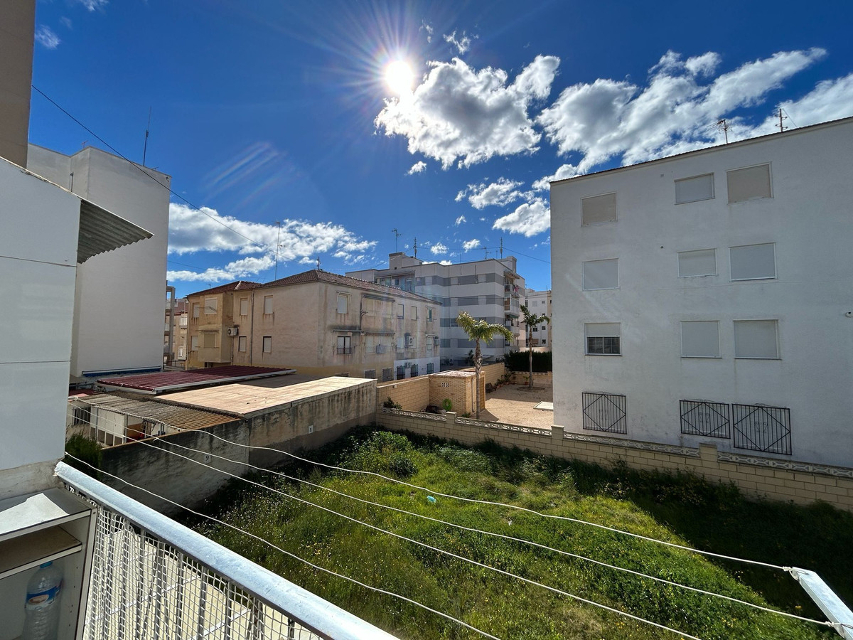 Se vende Apartamento Planta Media de 3 dormitorios en Costa Blanca, Alicante, España