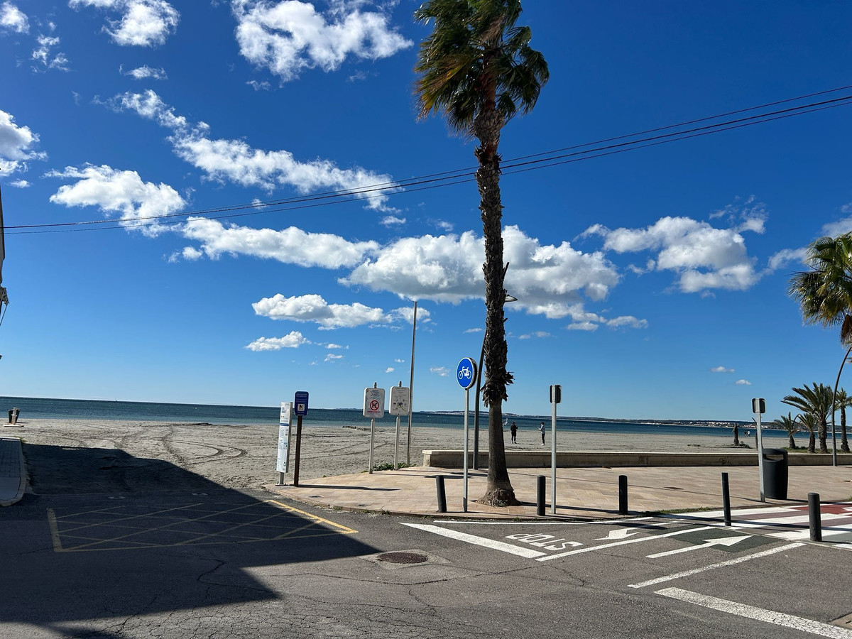 Se vende Apartamento Planta Media de 3 dormitorios en Costa Blanca, Alicante, España