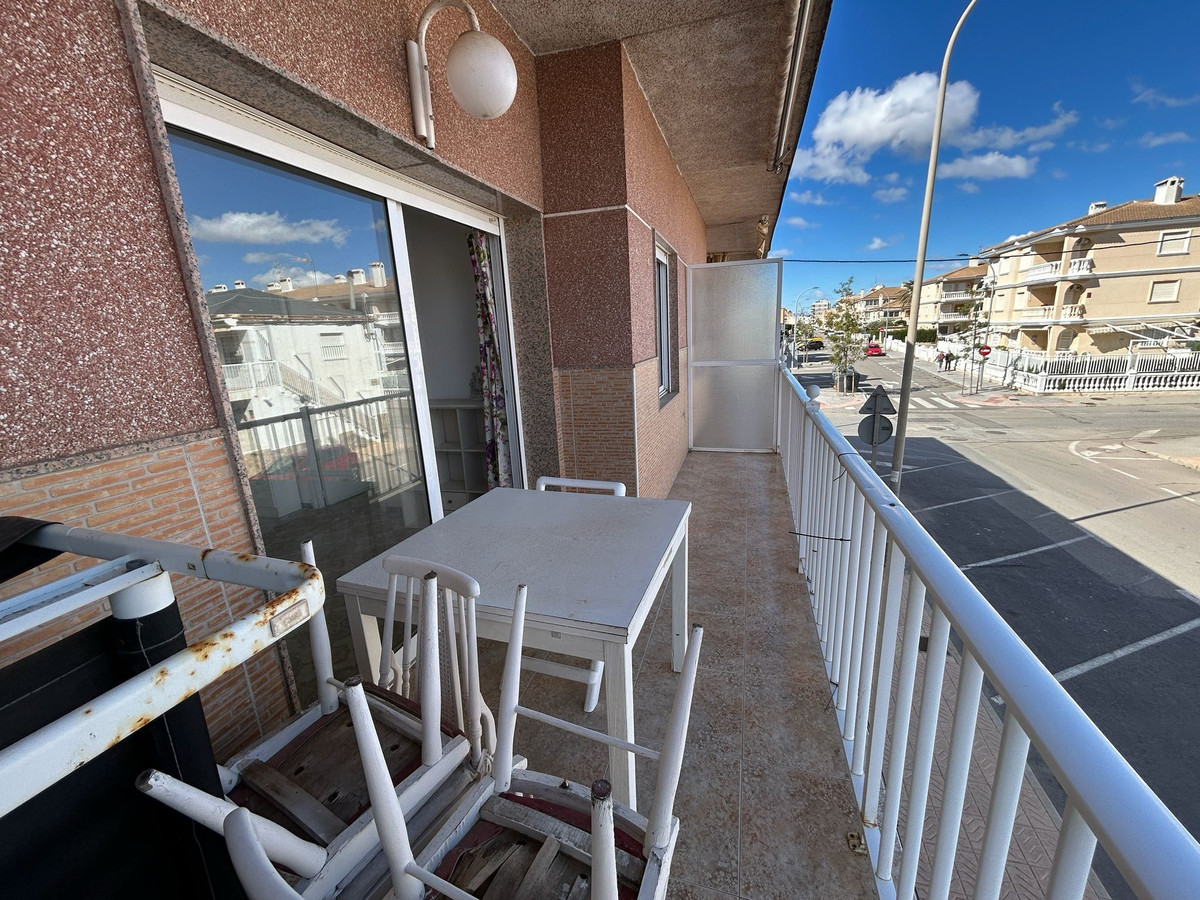 Se vende Apartamento Planta Media de 3 dormitorios en Costa Blanca, Alicante, España