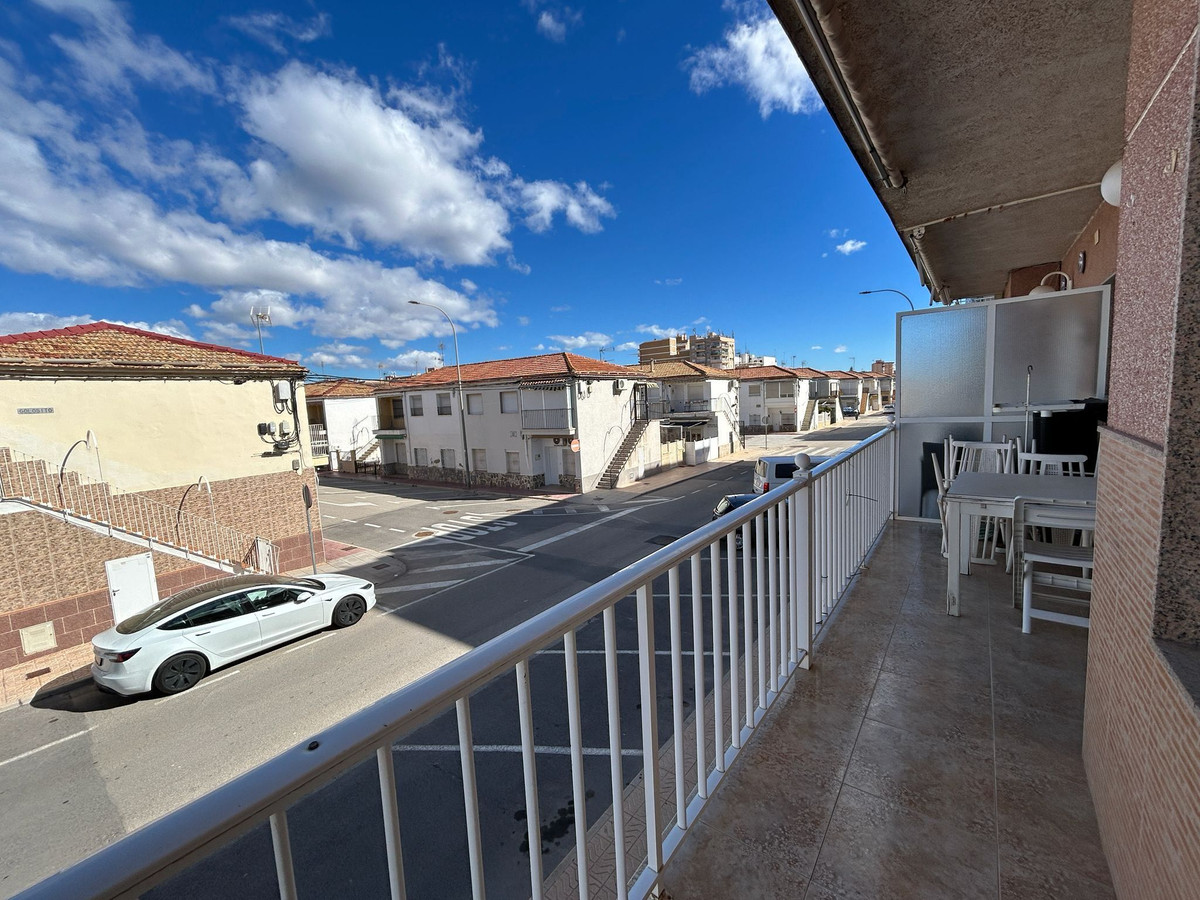 Se vende Apartamento Planta Media de 3 dormitorios en Costa Blanca, Alicante, España