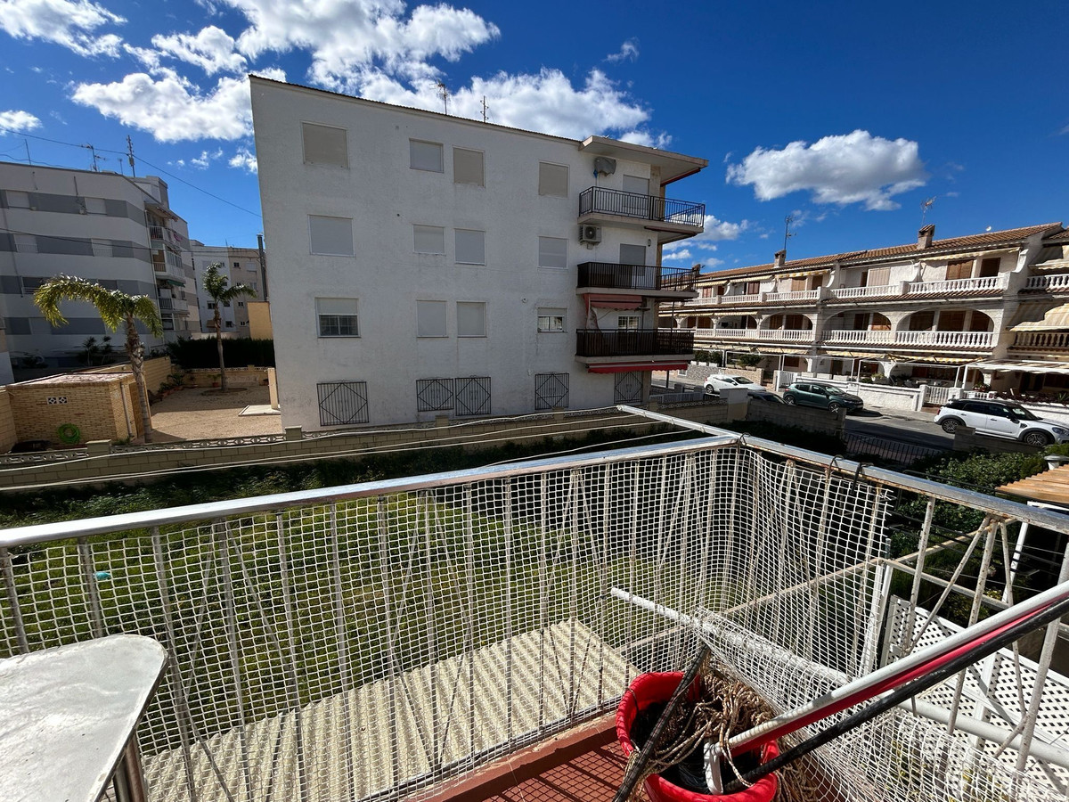 Se vende Apartamento Planta Media de 3 dormitorios en Costa Blanca, Alicante, España