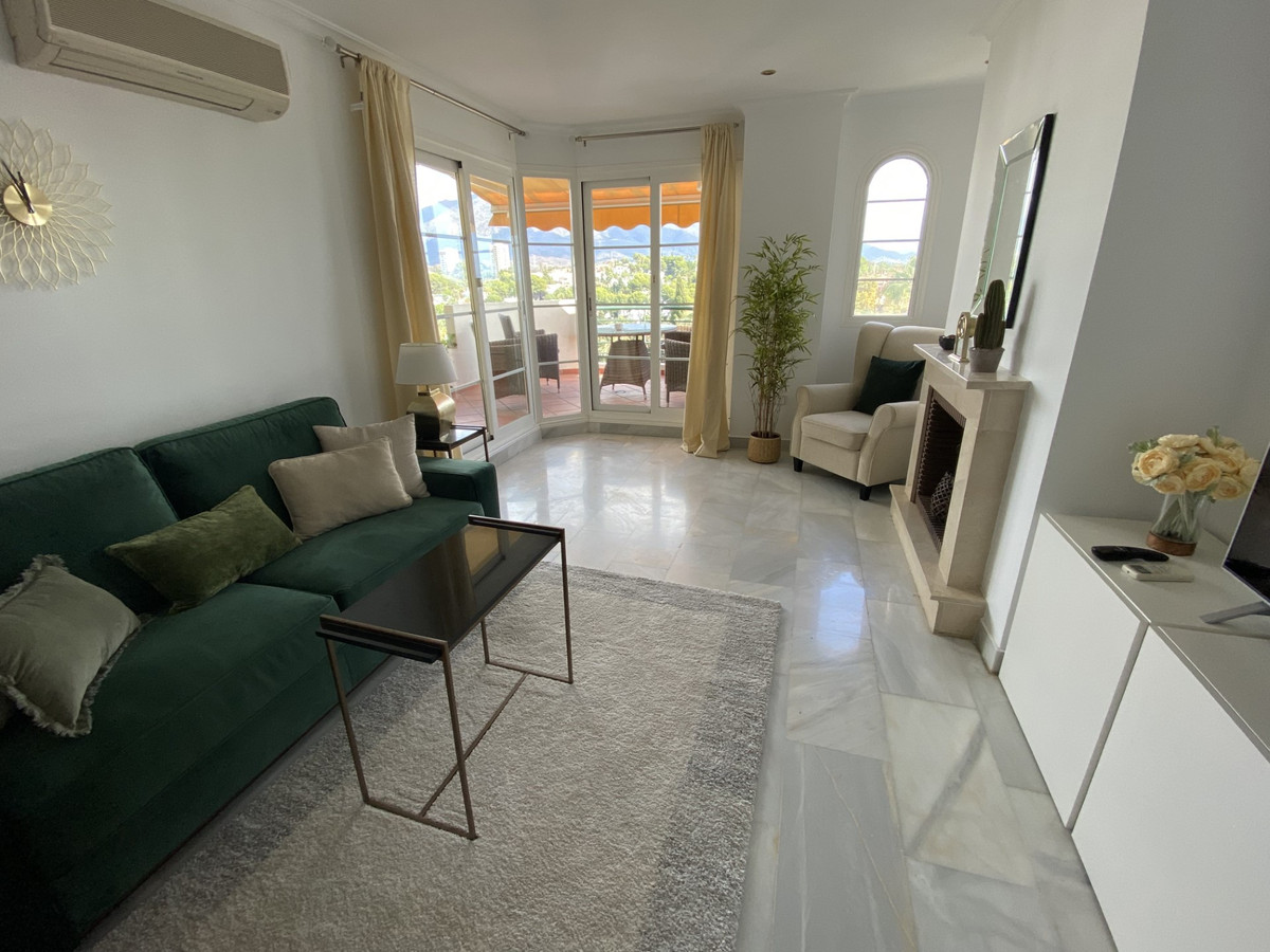 Se vende Apartamento Planta Media de 2 dormitorios en Costa Del Sol, Málaga, España
