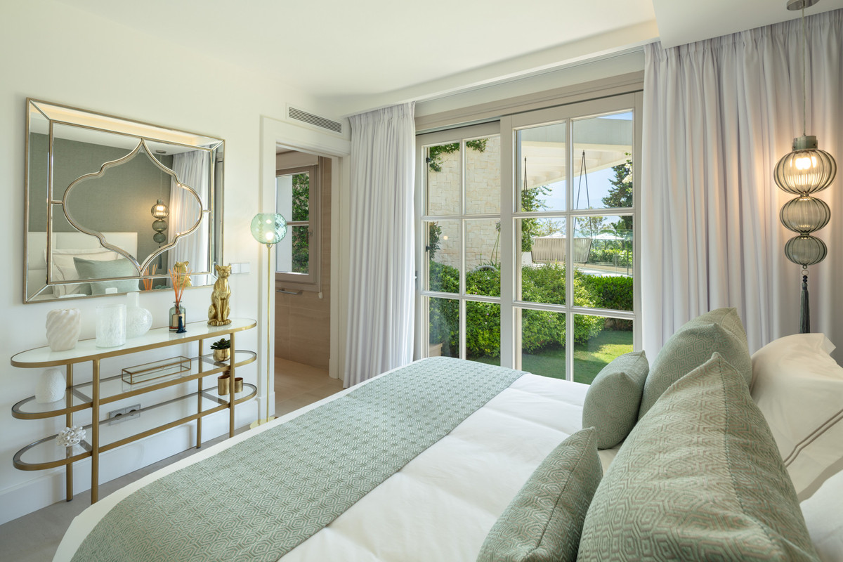 Se vende Villa - Chalet de 6 dormitorios en Costa Del Sol, Málaga, España