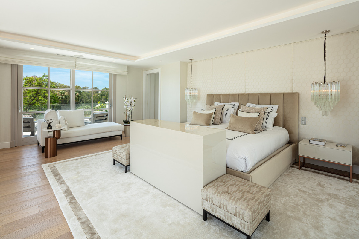 Se vende Villa - Chalet de 6 dormitorios en Costa Del Sol, Málaga, España
