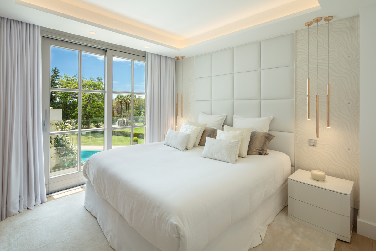 Se vende Villa - Chalet de 6 dormitorios en Costa Del Sol, Málaga, España