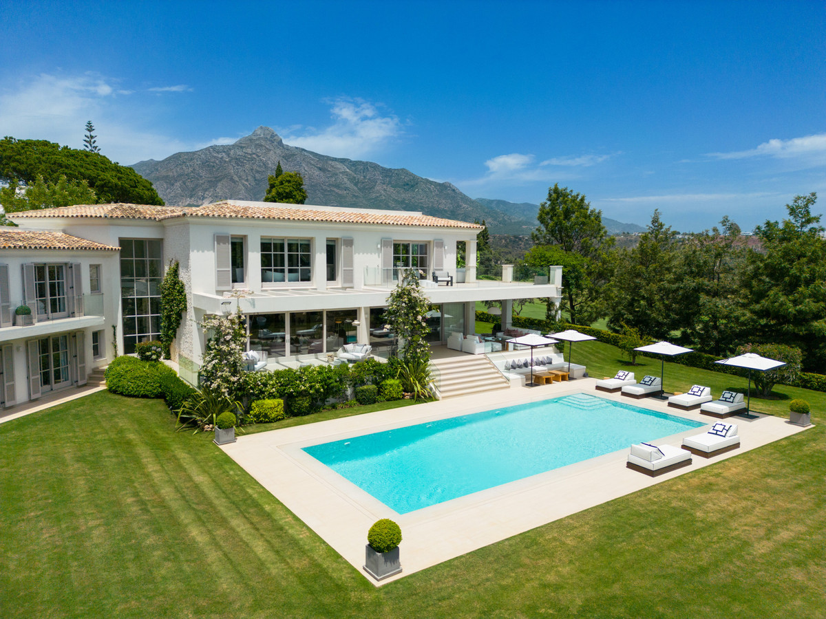 Se vende Villa - Chalet de 6 dormitorios en Costa Del Sol, Málaga, España