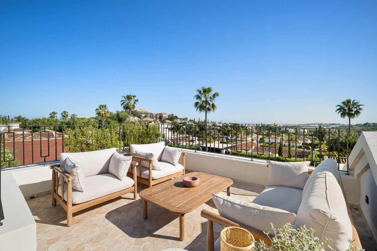 Se vende Villa - Chalet de 4 dormitorios en Costa Del Sol, Málaga, España