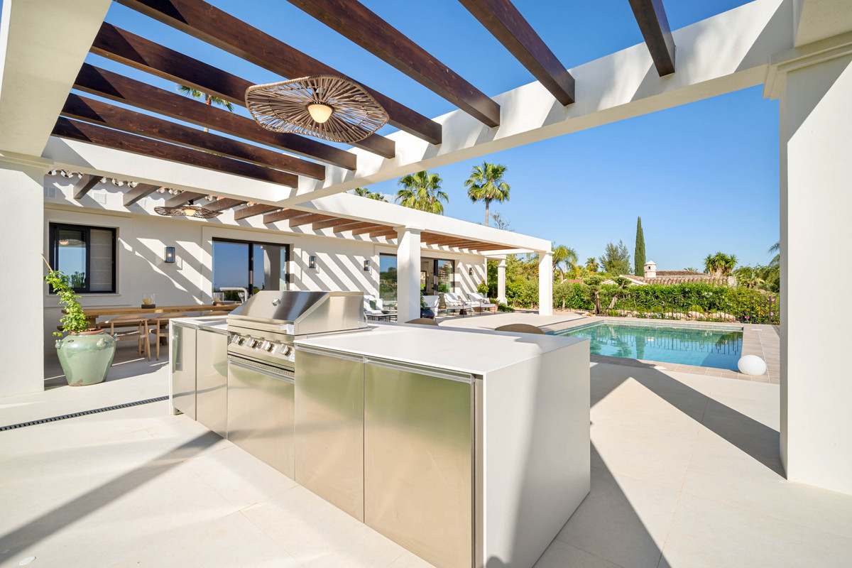 Se vende Villa - Chalet de 4 dormitorios en Costa Del Sol, Málaga, España
