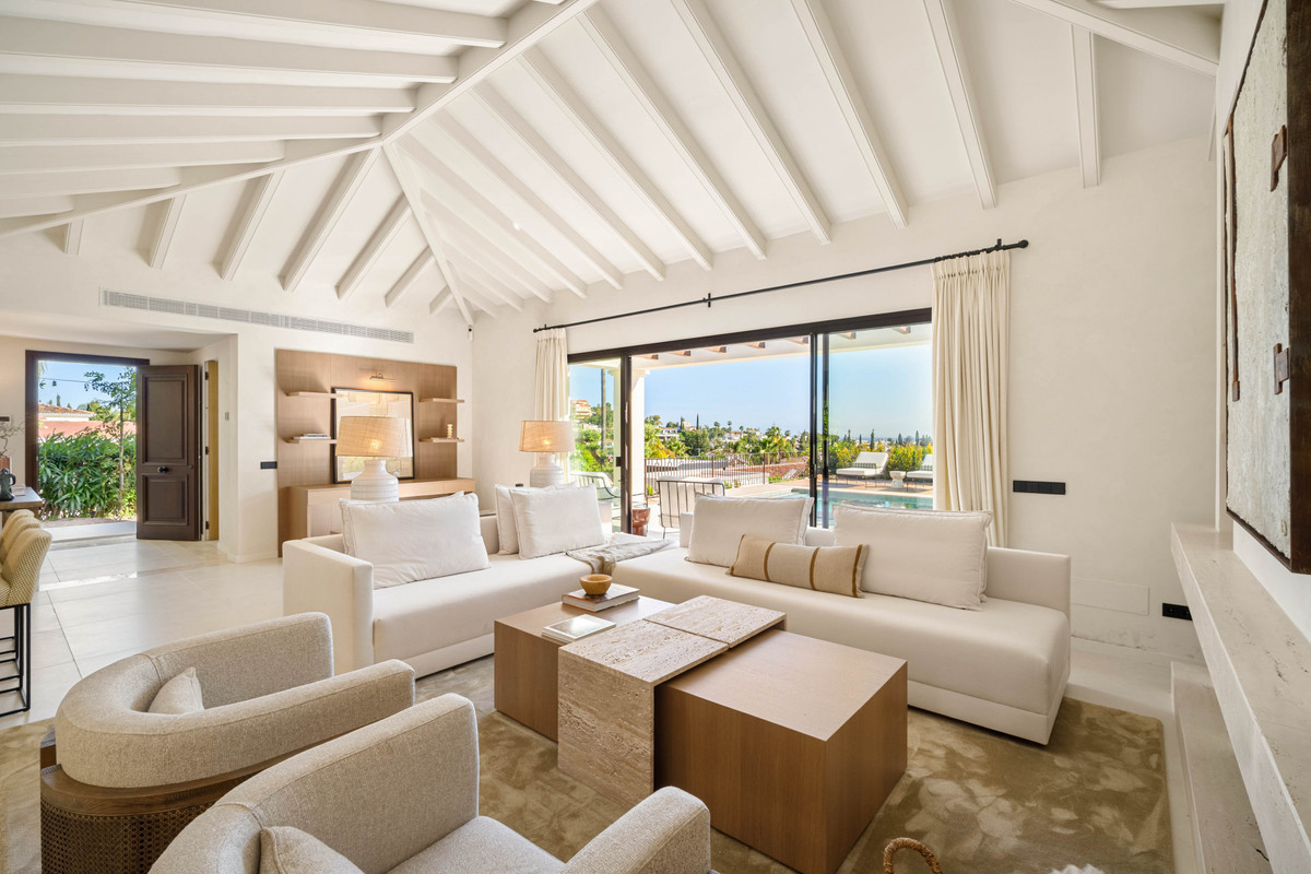Se vende Villa - Chalet de 4 dormitorios en Costa Del Sol, Málaga, España