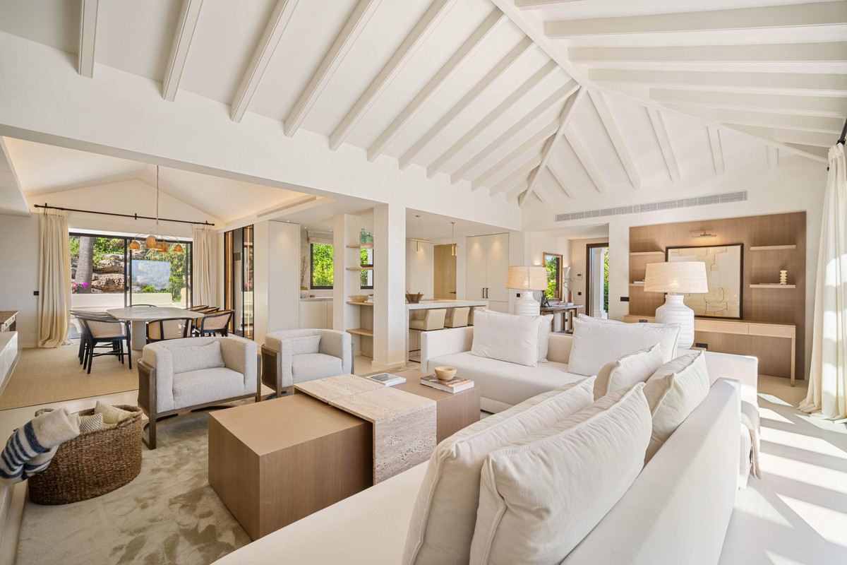 Se vende Villa - Chalet de 4 dormitorios en Costa Del Sol, Málaga, España