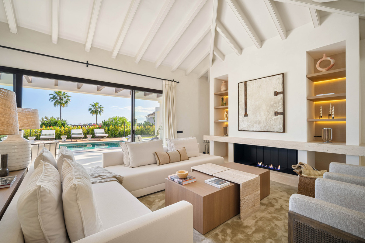 Se vende Villa - Chalet de 4 dormitorios en Costa Del Sol, Málaga, España