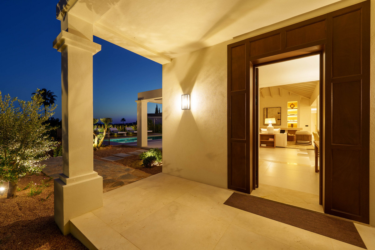 Se vende Villa - Chalet de 4 dormitorios en Costa Del Sol, Málaga, España