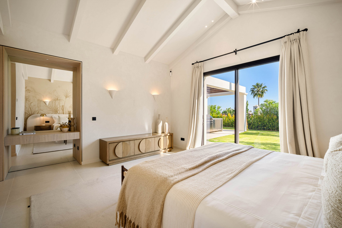Se vende Villa - Chalet de 4 dormitorios en Costa Del Sol, Málaga, España