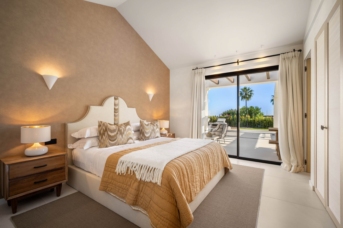 Se vende Villa - Chalet de 4 dormitorios en Costa Del Sol, Málaga, España