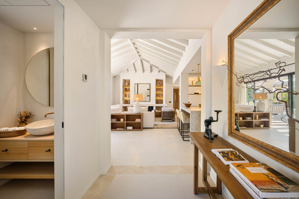 Se vende Villa - Chalet de 4 dormitorios en Costa Del Sol, Málaga, España