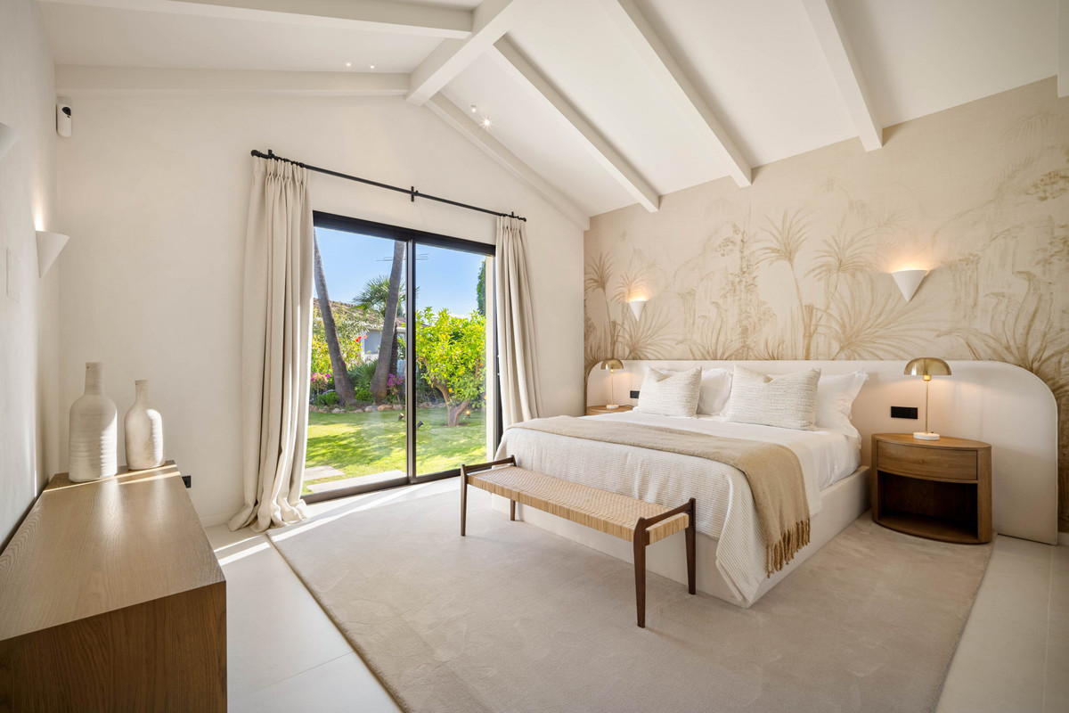 Se vende Villa - Chalet de 4 dormitorios en Costa Del Sol, Málaga, España