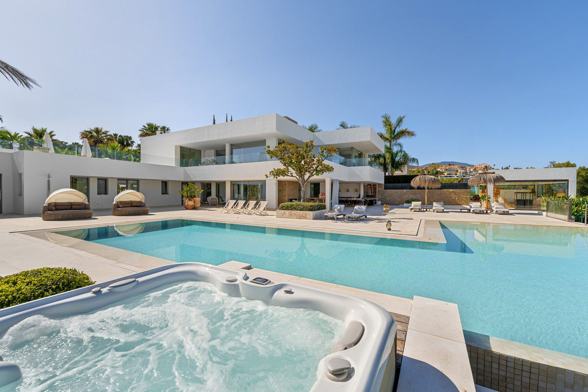 Se vende Villa - Chalet de 7 dormitorios en Costa Del Sol, Málaga, España