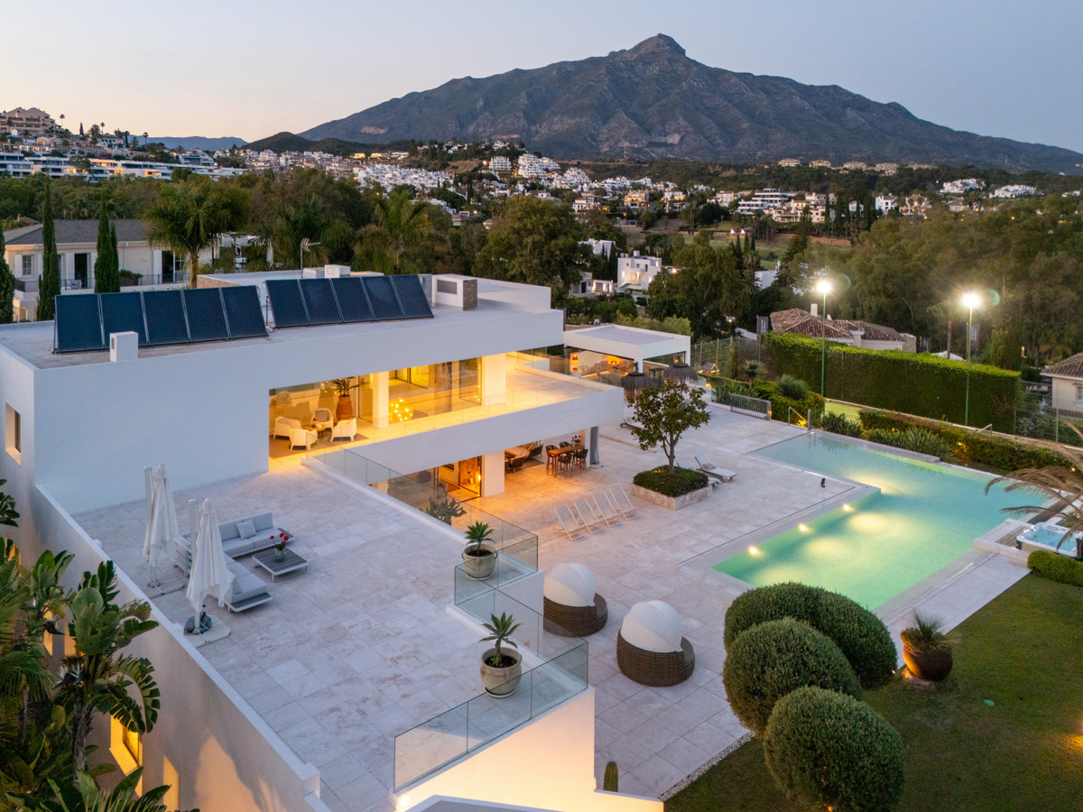 Se vende Villa - Chalet de 7 dormitorios en Costa Del Sol, Málaga, España