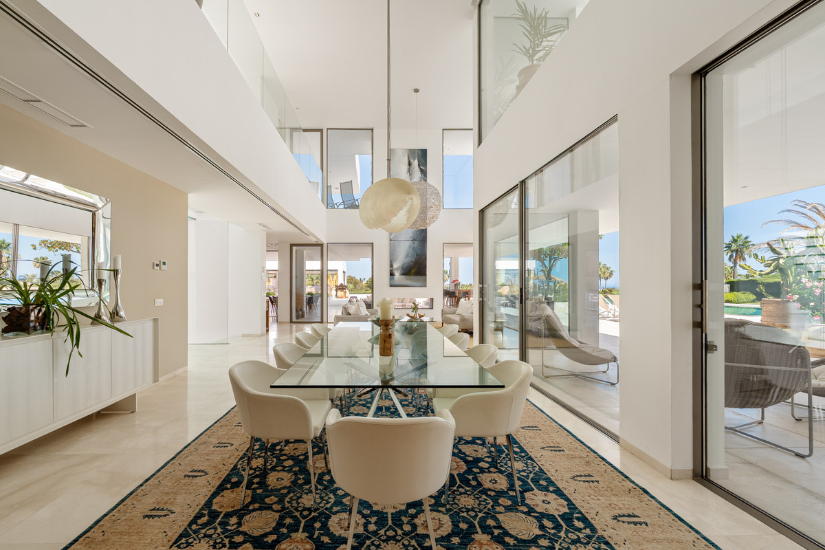 Se vende Villa - Chalet de 7 dormitorios en Costa Del Sol, Málaga, España