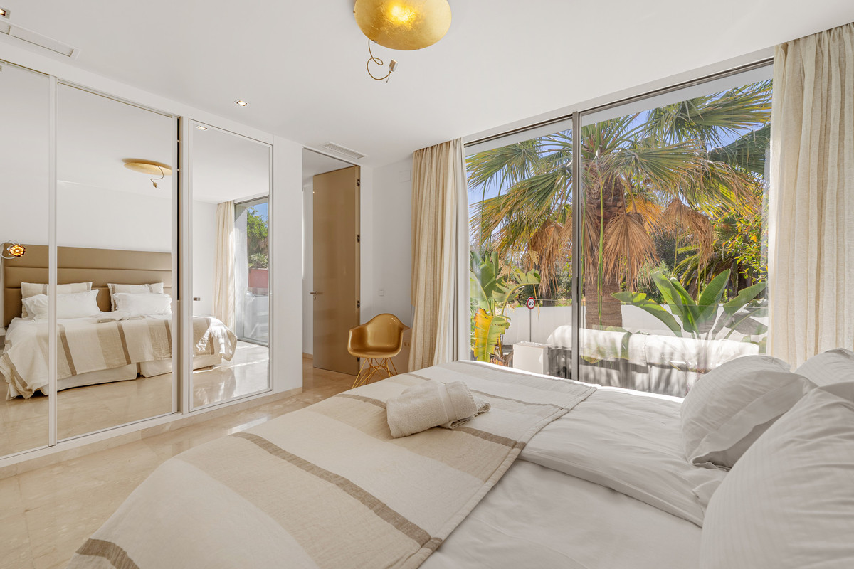 Se vende Villa - Chalet de 7 dormitorios en Costa Del Sol, Málaga, España
