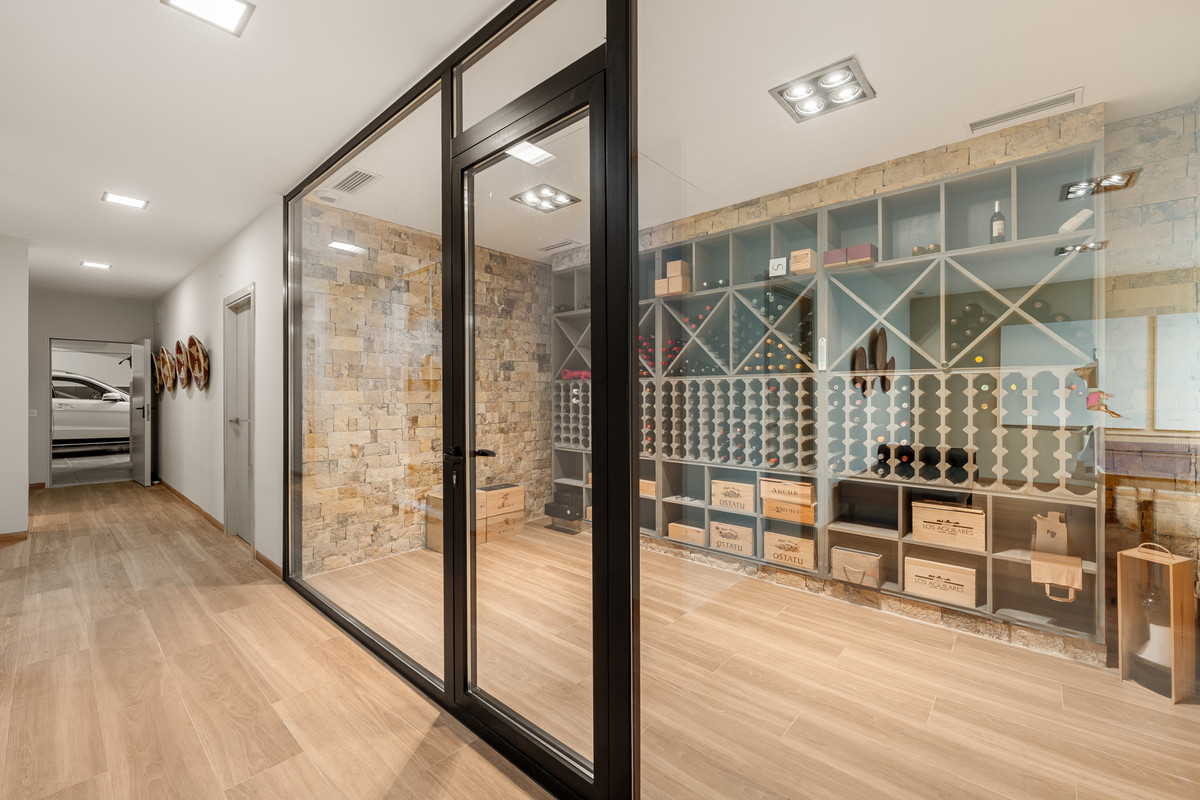 Se vende Villa - Chalet de 7 dormitorios en Costa Del Sol, Málaga, España