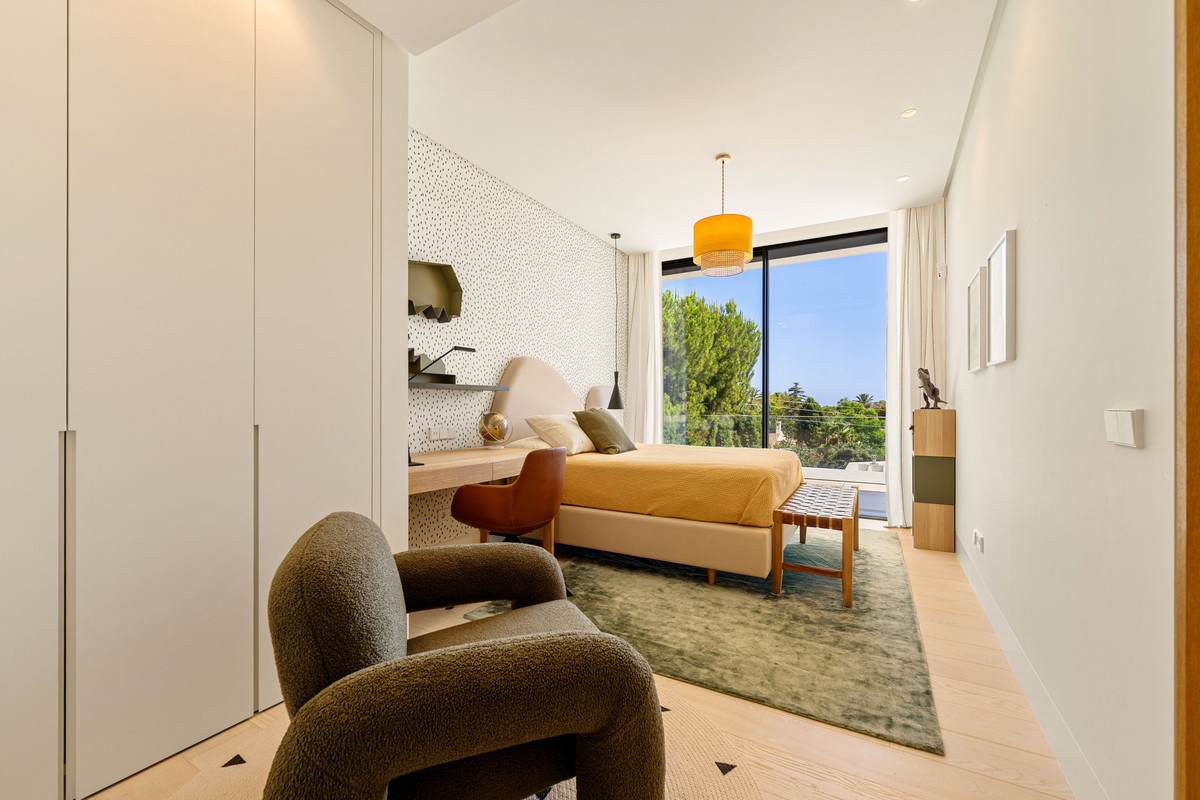 Se vende Villa - Chalet de 6 dormitorios en Costa Del Sol, Málaga, España