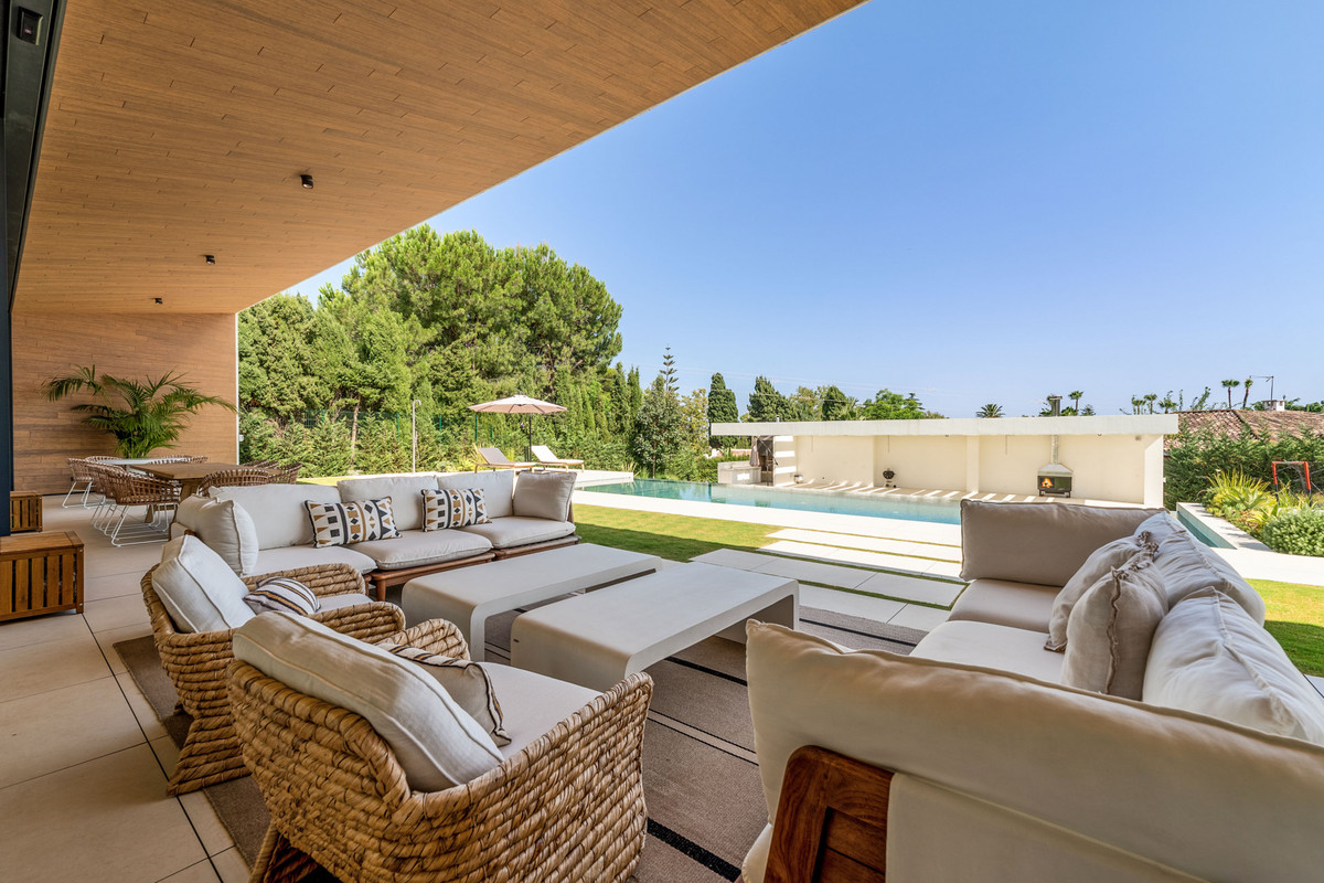 Se vende Villa - Chalet de 6 dormitorios en Costa Del Sol, Málaga, España