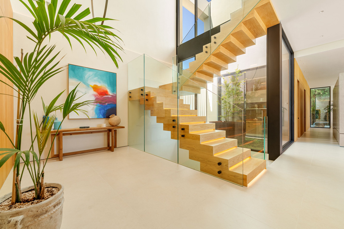 Se vende Villa - Chalet de 6 dormitorios en Costa Del Sol, Málaga, España