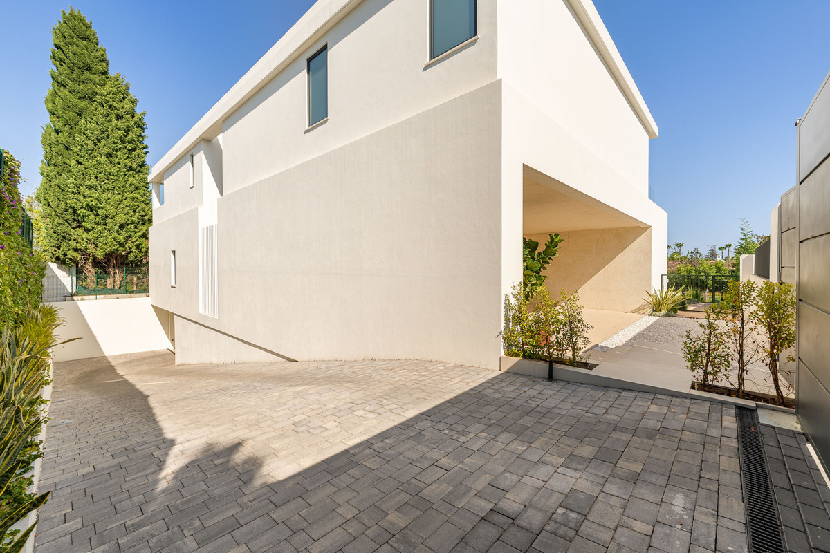 Se vende Villa - Chalet de 6 dormitorios en Costa Del Sol, Málaga, España