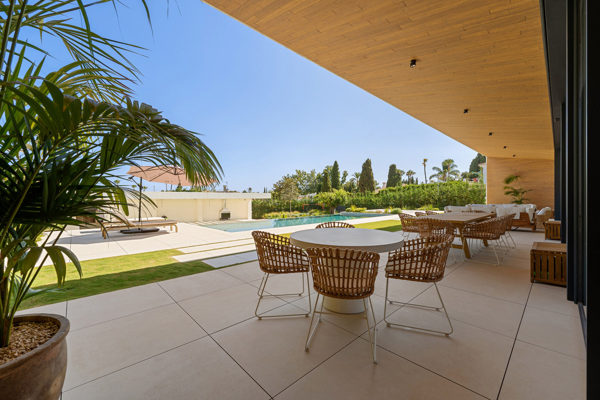 Se vende Villa - Chalet de 6 dormitorios en Costa Del Sol, Málaga, España