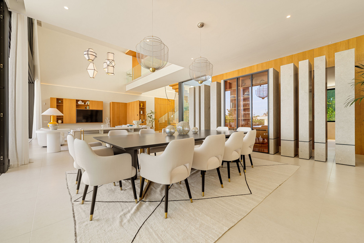 Se vende Villa - Chalet de 6 dormitorios en Costa Del Sol, Málaga, España
