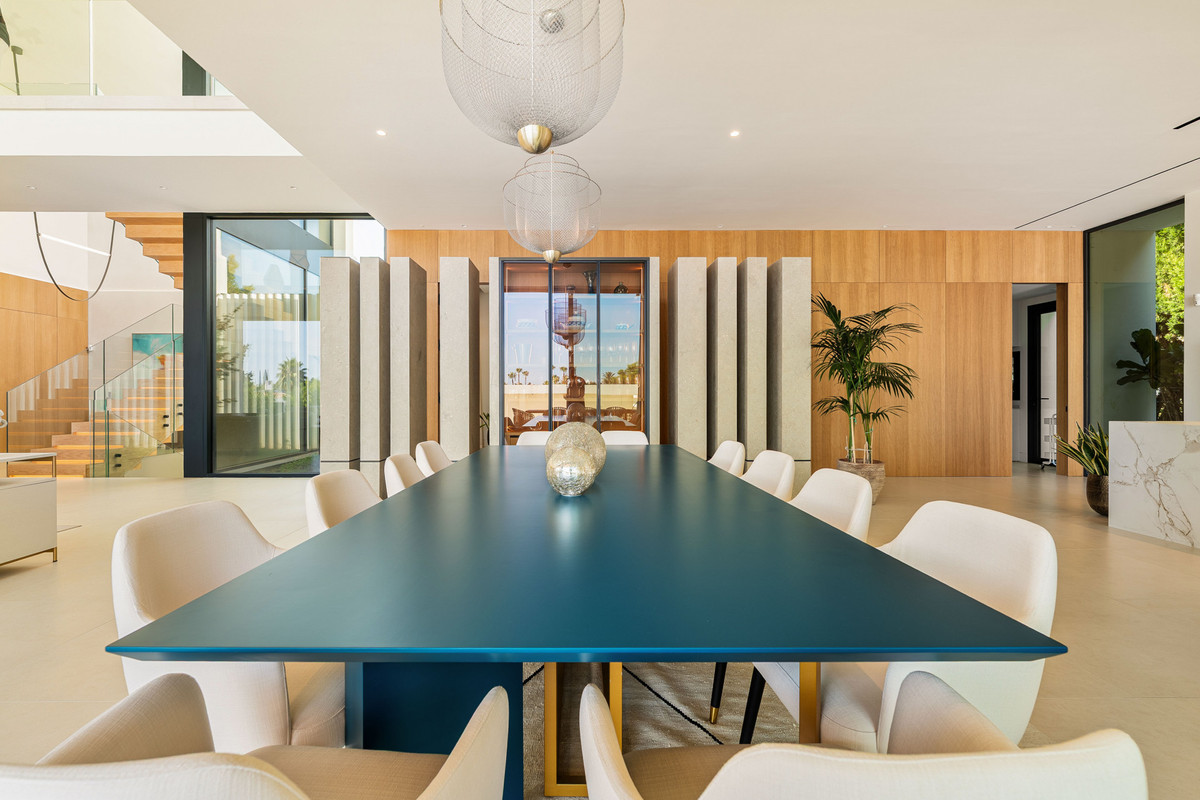 Se vende Villa - Chalet de 6 dormitorios en Costa Del Sol, Málaga, España
