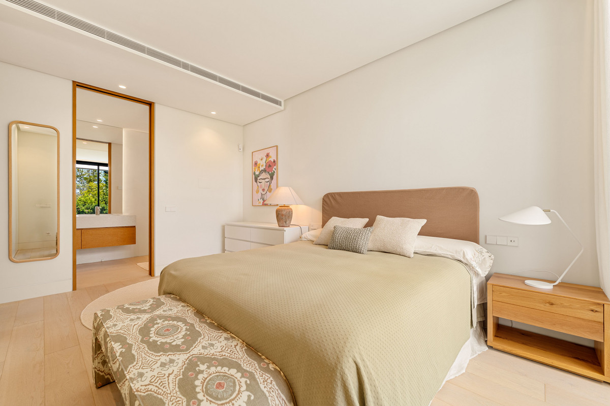 Se vende Villa - Chalet de 6 dormitorios en Costa Del Sol, Málaga, España