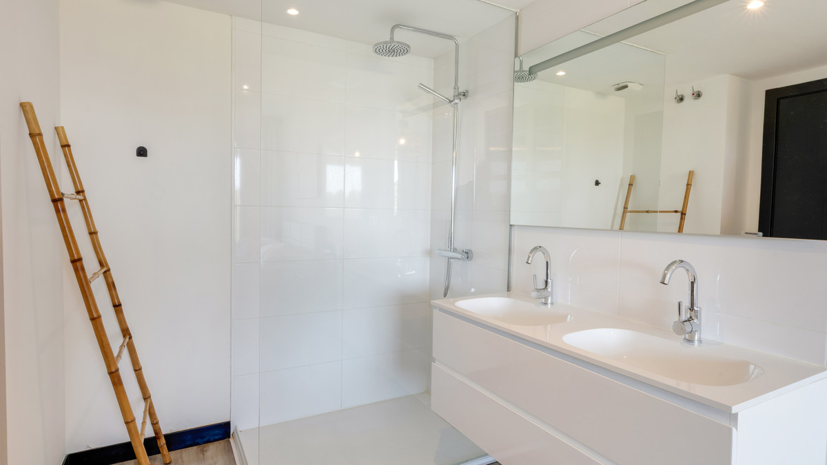 Se vende Apartamento Planta Media de 3 dormitorios en Costa Del Sol, Málaga, España