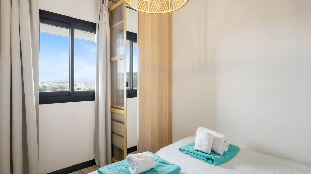Se vende Apartamento Planta Media de 3 dormitorios en Costa Del Sol, Málaga, España