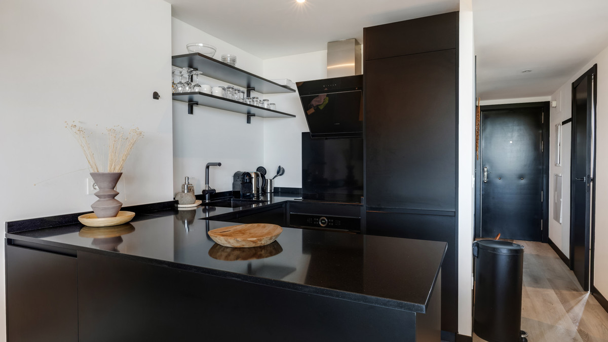Se vende Apartamento Planta Media de 3 dormitorios en Costa Del Sol, Málaga, España