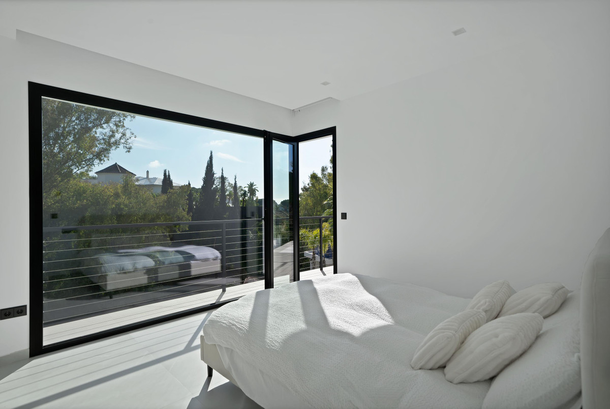 Se vende Villa - Chalet de 4 dormitorios en Costa Del Sol, Málaga, España