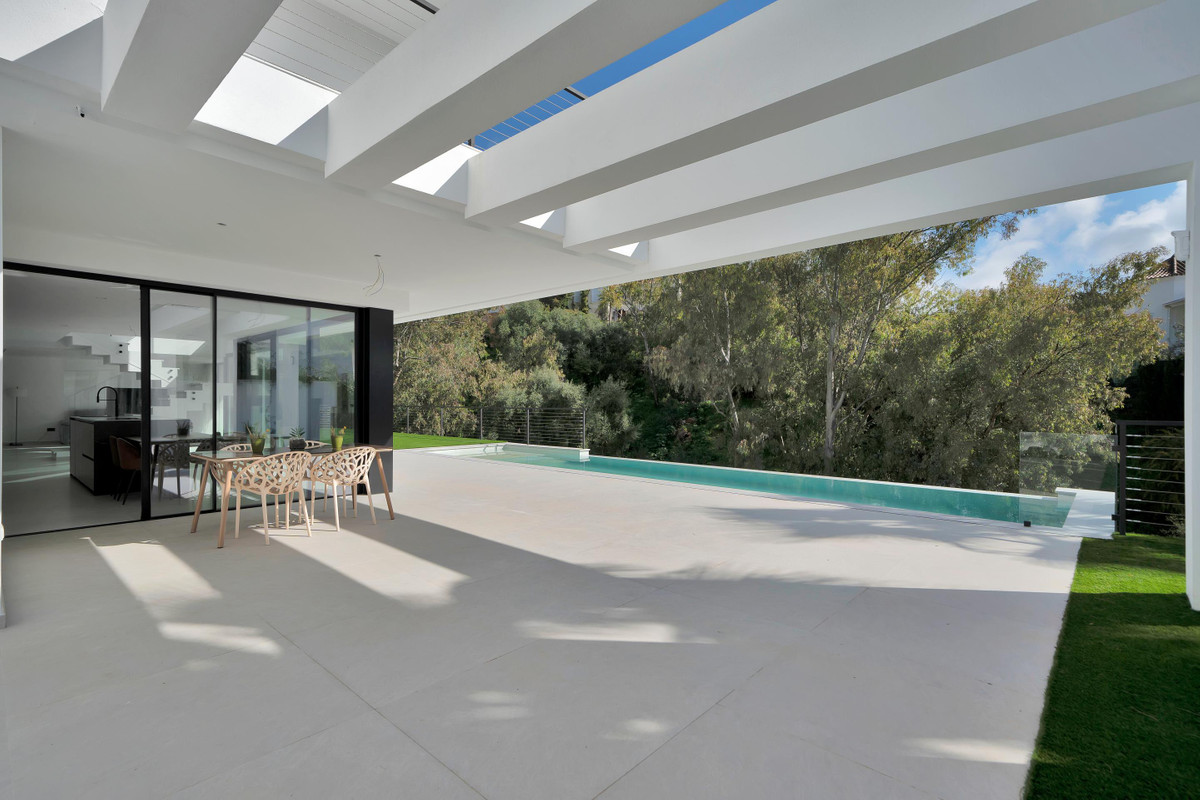 Se vende Villa - Chalet de 4 dormitorios en Costa Del Sol, Málaga, España